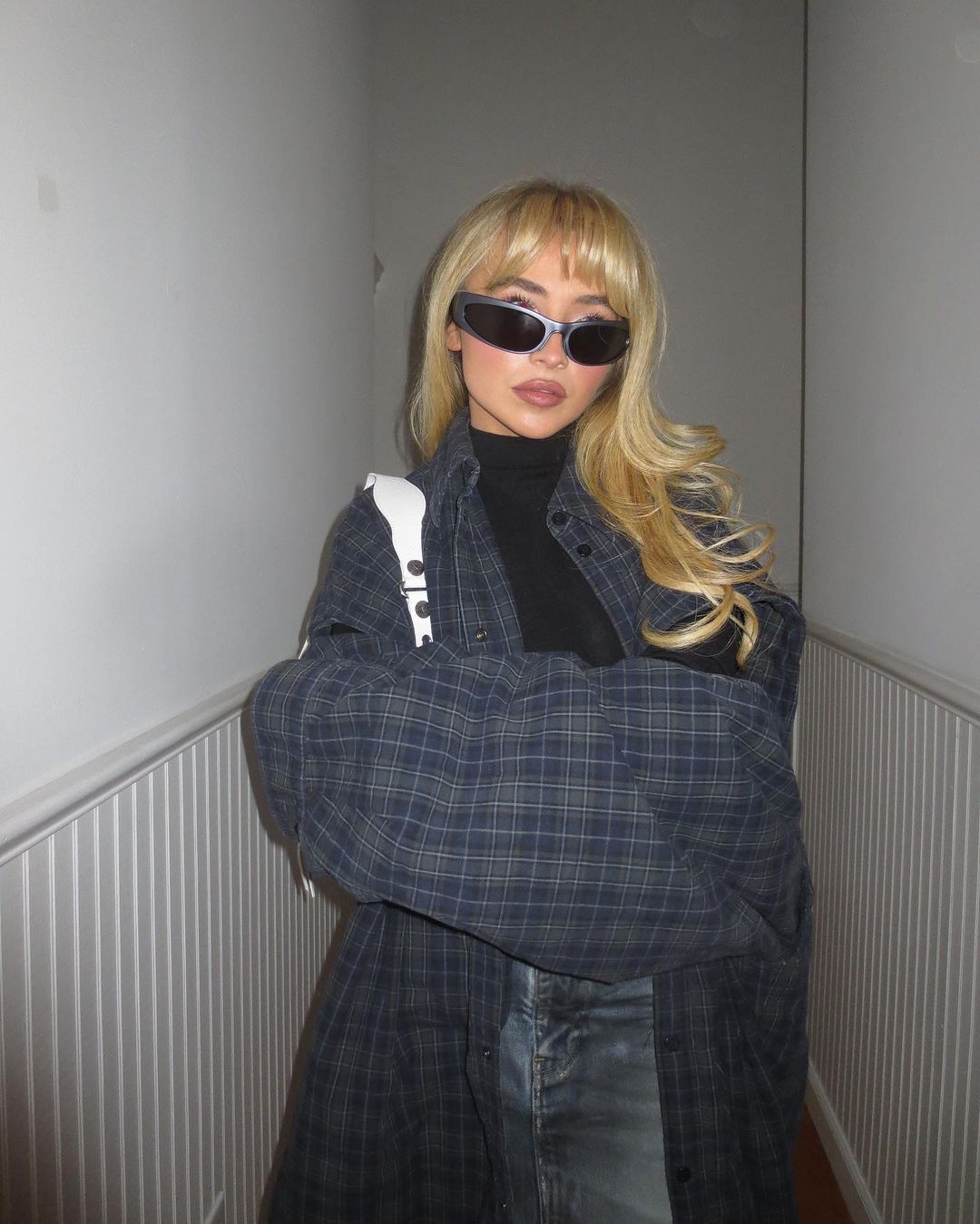 jennifer lopez punaiset suojalasit