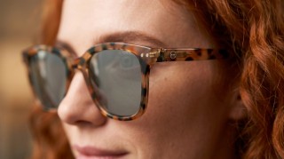 Izipizi Sun #L Light Tortoise Luotu kuva