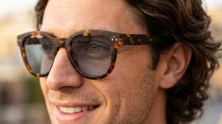 Izipizi Sun #N Tortoise Genererad bild