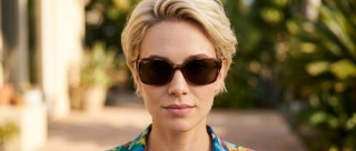 Ray-Ban RB4068 642/57 60 Naispuolinen malli edestä