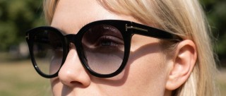Tom Ford Moira FT1109 01B 53 Genererad bild